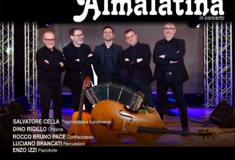 Locandina ufficiale del concerto degli Almalatina che si esibiranno a Tramutola il 16 agosto alle ore 19.00 in Piazza Tramutolesi nel mondo.